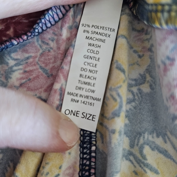 💥4 for $25💥 Lularoe Ladies Leggings - Picture 5 of 6